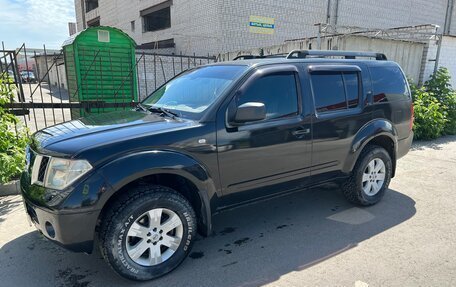 Nissan Pathfinder, 2005 год, 1 050 000 рублей, 2 фотография