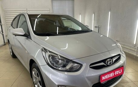 Hyundai Solaris II рестайлинг, 2011 год, 829 000 рублей, 1 фотография