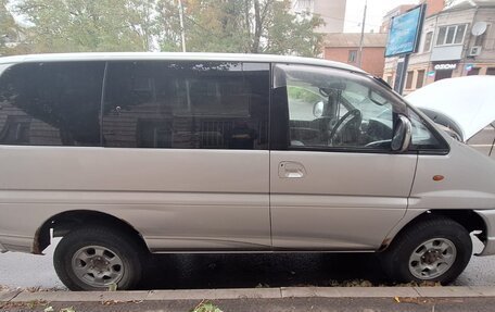 Mitsubishi Delica IV, 2004 год, 550 000 рублей, 2 фотография