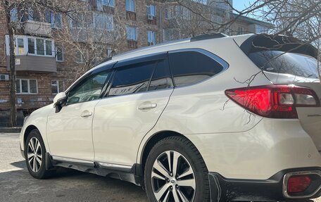 Subaru Outback IV рестайлинг, 2017 год, 2 450 000 рублей, 6 фотография