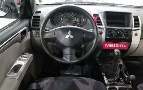 Mitsubishi Pajero Sport II рестайлинг, 2014 год, 2 185 000 рублей, 7 фотография