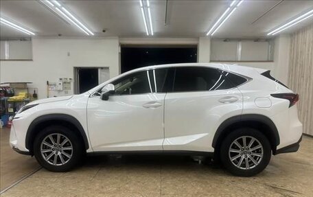 Lexus NX, 2022 год, 2 450 000 рублей, 6 фотография