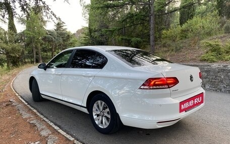 Volkswagen Passat B8 рестайлинг, 2015 год, 1 890 000 рублей, 7 фотография