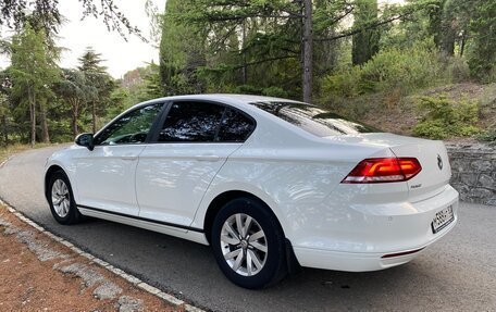 Volkswagen Passat B8 рестайлинг, 2015 год, 1 890 000 рублей, 12 фотография