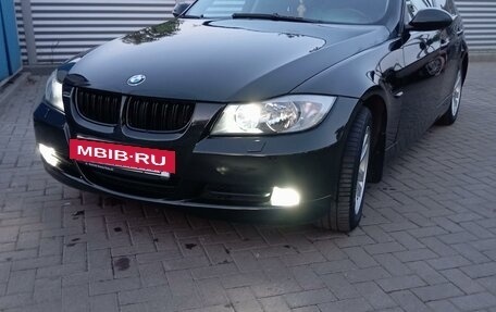 BMW 3 серия, 2005 год, 900 000 рублей, 2 фотография