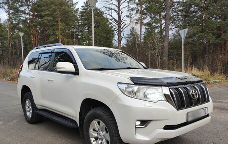 Toyota Land Cruiser Prado 150 рестайлинг 2, 2017 год, 3 700 000 рублей, 2 фотография