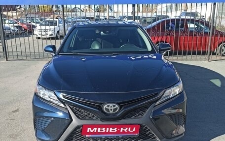 Toyota Camry, 2018 год, 2 530 000 рублей, 2 фотография