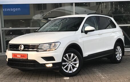 Volkswagen Tiguan II, 2018 год, 2 690 000 рублей, 2 фотография