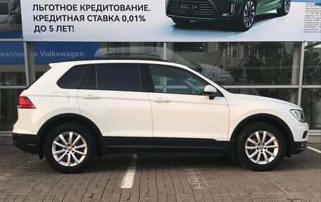 Volkswagen Tiguan II, 2018 год, 2 690 000 рублей, 12 фотография