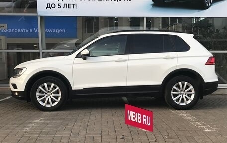 Volkswagen Tiguan II, 2018 год, 2 690 000 рублей, 13 фотография