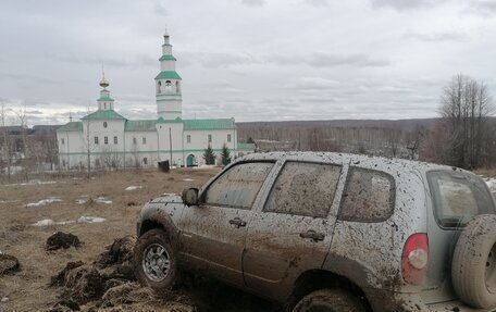 Chevrolet Niva I рестайлинг, 2015 год, 650 000 рублей, 2 фотография