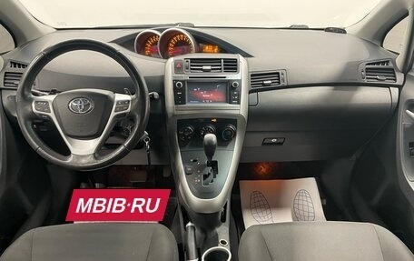 Toyota Verso I, 2011 год, 999 000 рублей, 8 фотография