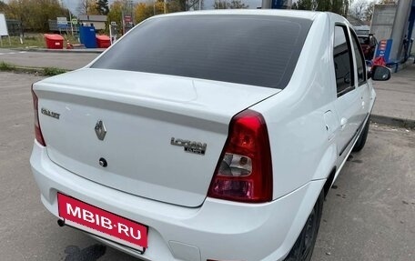 Renault Logan I, 2013 год, 700 000 рублей, 3 фотография