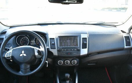 Mitsubishi Outlander III рестайлинг 3, 2011 год, 1 249 100 рублей, 6 фотография