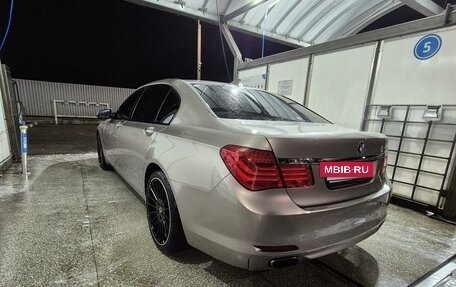 BMW 7 серия, 2011 год, 165 000 рублей, 16 фотография