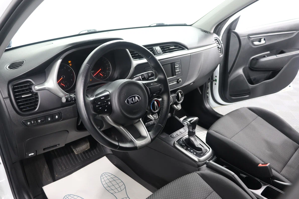 KIA Rio IV, 2020 год, 1 399 000 рублей, 5 фотография