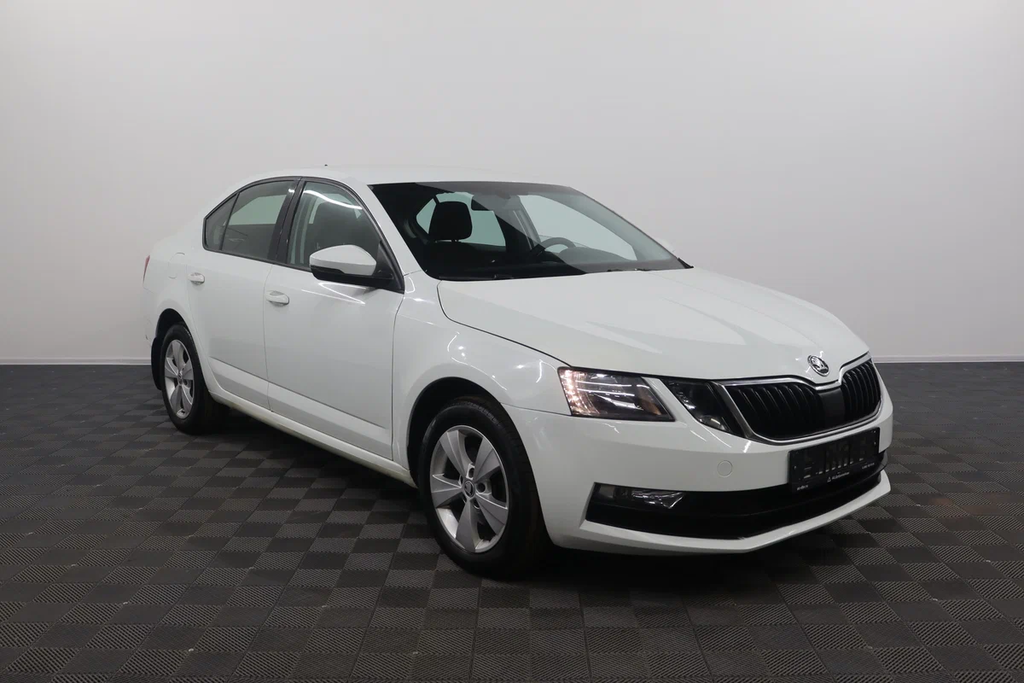 Skoda Octavia A7 рестайлинг, 2018 год, 1 499 000 рублей, 2 фотография