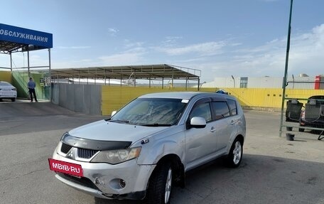 Mitsubishi Outlander III рестайлинг 3, 2005 год, 580 000 рублей, 8 фотография