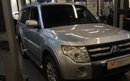 Mitsubishi Pajero IV, 2008 год, 1 870 000 рублей, 2 фотография