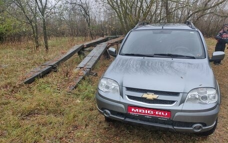 Chevrolet Niva I рестайлинг, 2012 год, 670 000 рублей, 1 фотография