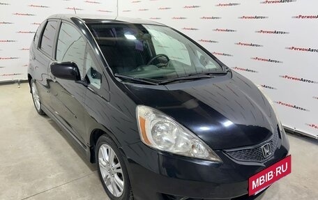 Honda Fit III, 2010 год, 915 000 рублей, 2 фотография