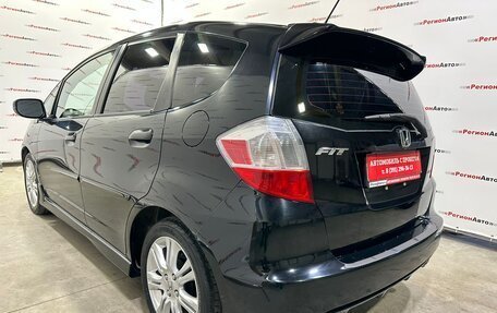 Honda Fit III, 2010 год, 915 000 рублей, 11 фотография