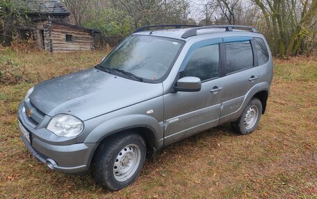 Chevrolet Niva I рестайлинг, 2012 год, 670 000 рублей, 3 фотография