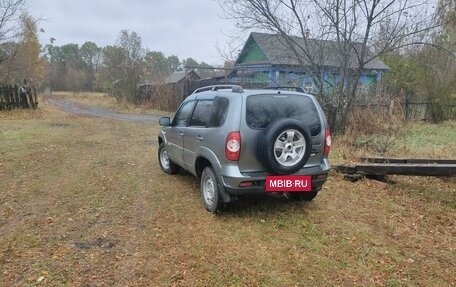 Chevrolet Niva I рестайлинг, 2012 год, 670 000 рублей, 4 фотография