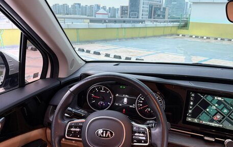 KIA Carnival, 2021 год, 3 350 000 рублей, 17 фотография