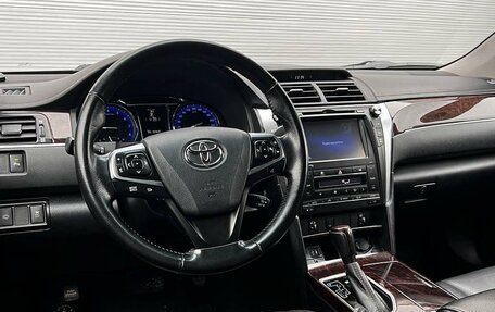 Toyota Camry, 2017 год, 2 670 000 рублей, 6 фотография