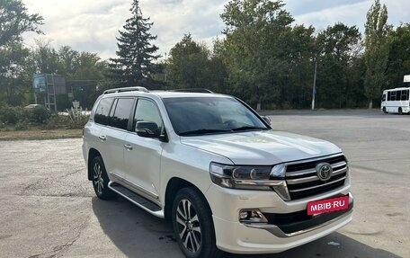 Toyota Land Cruiser 200, 2018 год, 7 500 000 рублей, 2 фотография