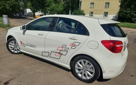 Mercedes-Benz A-Класс, 2015 год, 1 850 000 рублей, 25 фотография