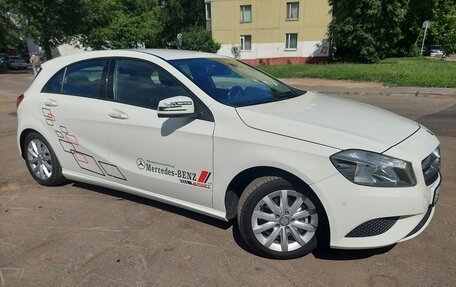 Mercedes-Benz A-Класс, 2015 год, 1 850 000 рублей, 20 фотография