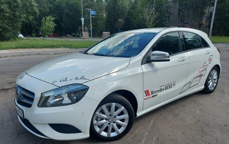 Mercedes-Benz A-Класс, 2015 год, 1 850 000 рублей, 34 фотография