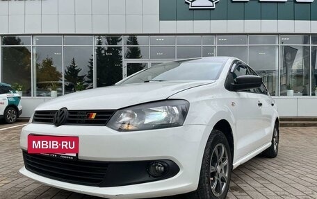 Volkswagen Polo VI (EU Market), 2013 год, 797 000 рублей, 2 фотография