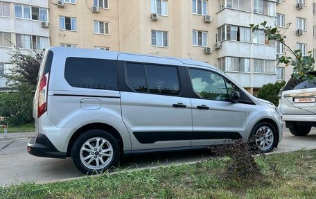 Ford Tourneo Connect II рестайлинг, 2020 год, 2 750 000 рублей, 4 фотография