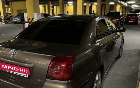 Toyota Avensis III рестайлинг, 2005 год, 1 000 000 рублей, 9 фотография