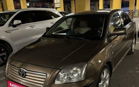 Toyota Avensis III рестайлинг, 2005 год, 1 000 000 рублей, 11 фотография