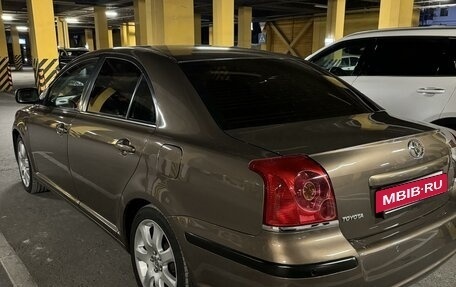 Toyota Avensis III рестайлинг, 2005 год, 1 000 000 рублей, 7 фотография