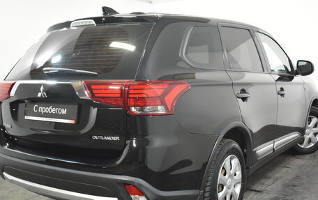 Mitsubishi Outlander III рестайлинг 3, 2017 год, 2 119 000 рублей, 6 фотография