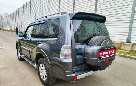 Mitsubishi Pajero IV, 2013 год, 2 390 000 рублей, 4 фотография