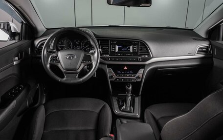 Hyundai Elantra VI рестайлинг, 2018 год, 1 619 000 рублей, 6 фотография