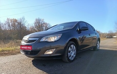 Opel Astra J, 2011 год, 650 000 рублей, 1 фотография