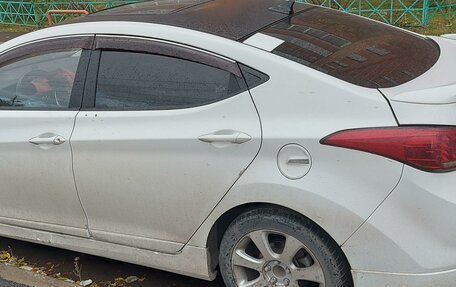 Hyundai Avante, 2011 год, 700 000 рублей, 3 фотография