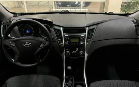 Hyundai Sonata VI, 2011 год, 1 350 000 рублей, 8 фотография