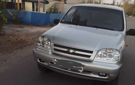 Chevrolet Niva I рестайлинг, 2005 год, 470 000 рублей, 1 фотография