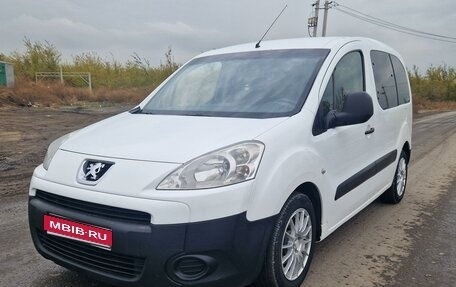 Peugeot Partner II рестайлинг 2, 2011 год, 750 000 рублей, 1 фотография