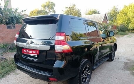 Toyota Land Cruiser Prado 150 рестайлинг 2, 2014 год, 3 240 000 рублей, 8 фотография