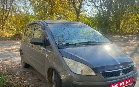 Mitsubishi Colt VI рестайлинг, 2005 год, 325 000 рублей, 2 фотография