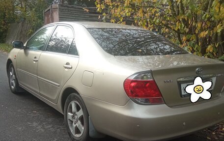 Toyota Camry V40, 2005 год, 900 000 рублей, 1 фотография